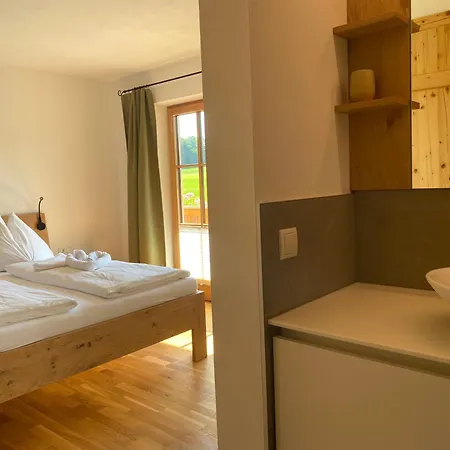 Biohof-Feichtinger Apartment Zell am Moos Room photo